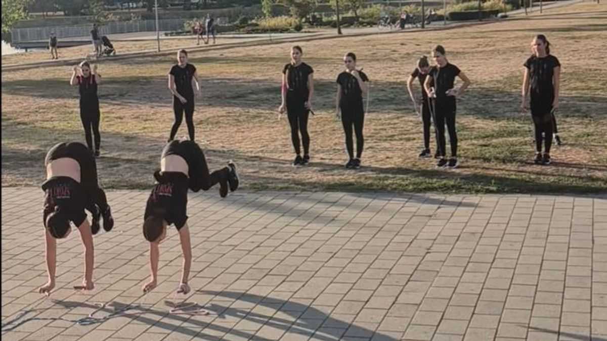 Ahol a maklári kötélugrók megjelennek, garantált a vastaps! – videón az újabb látványos bemutató