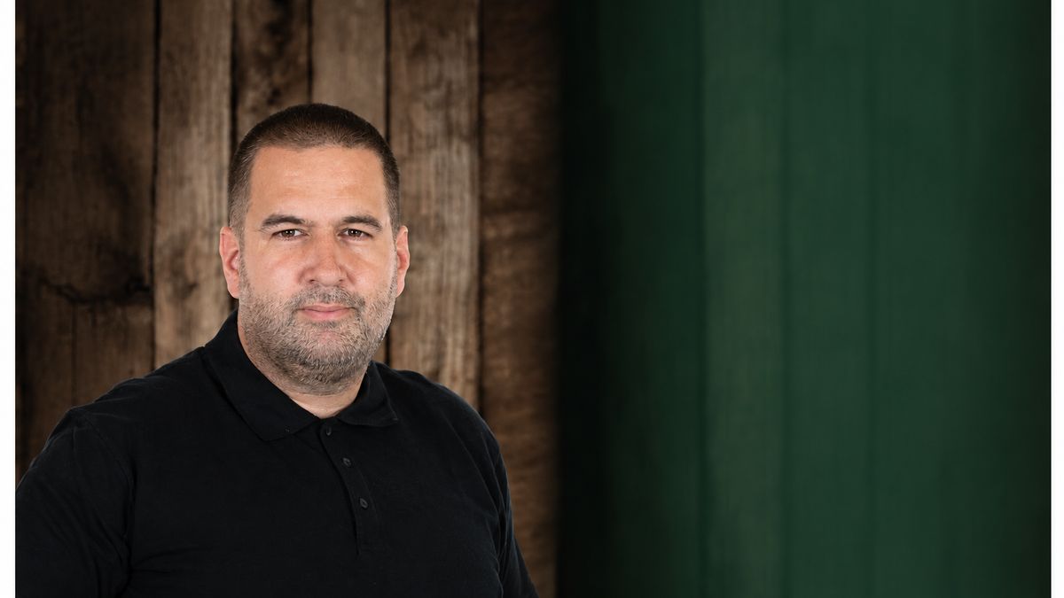 Írországi sikerek után Egerben hódít az elismert kávémester – így lett a mérnökből díjnyertes főpörkölő