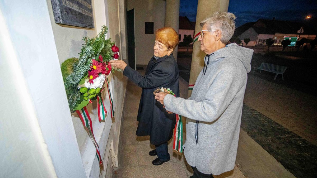 „Ezért is kell a még élő tanúktól kérdezni” – Hevesen emlékeztek 1956 hőseire