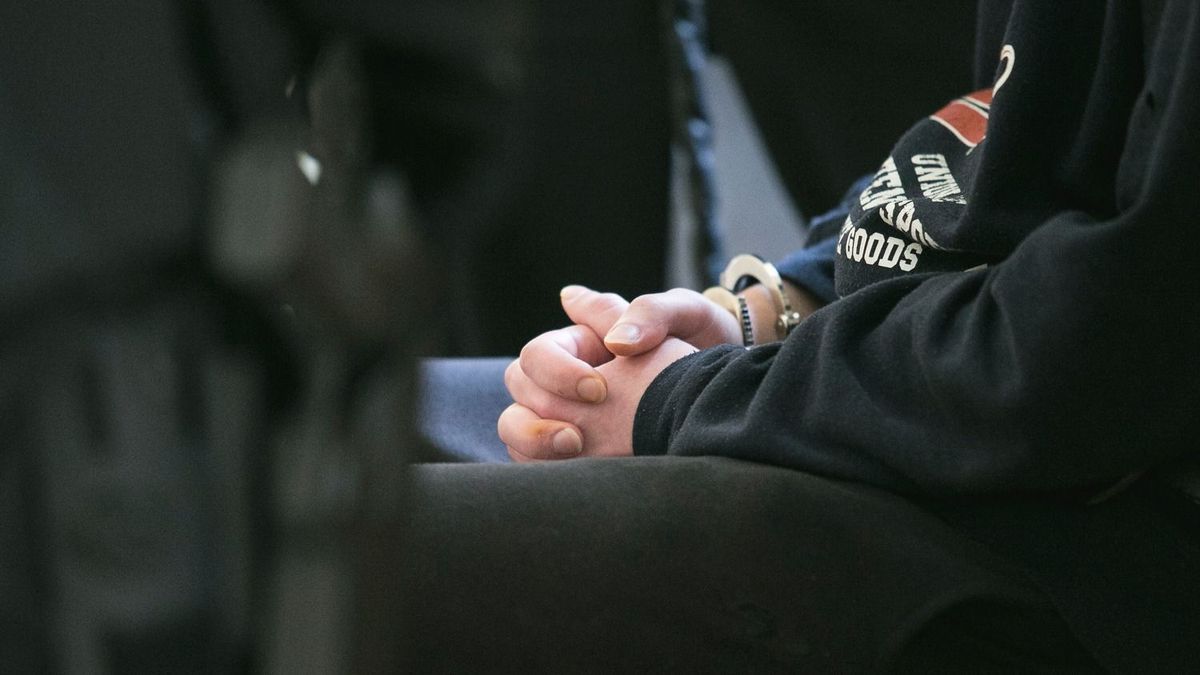 Késsel támadt ismerősére, majd annak autójával távozott a férfi