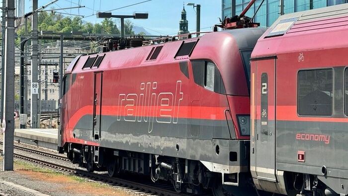 Decembertől jön a Railjet: ezekből a hevesi városokból egyenest Bécsig és Münchenig utazhatsz!