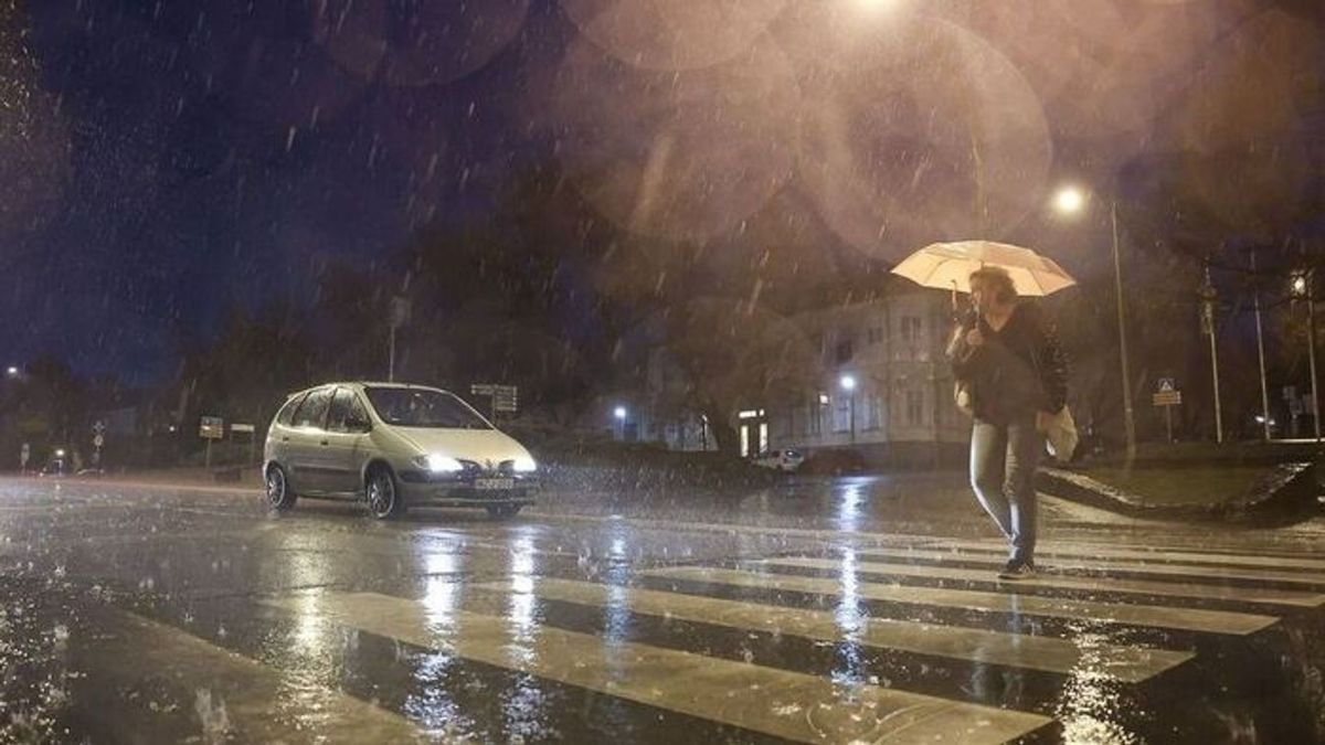 Esőfelhők lepik el az eget, de a hőmérséklet még meglepően magas lehet