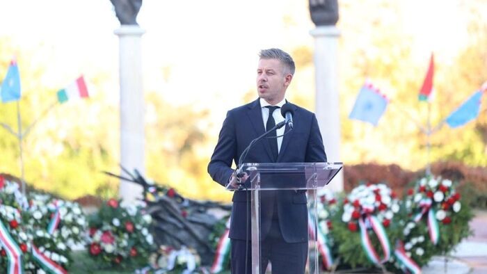 Magyar Péter Gyulán mondott beszédet, ezt üzente az aradi vértanúk emléknapján