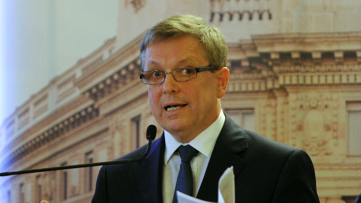 Itt a fordulat, bíróság elé vitték Matolcsy Györgyöt