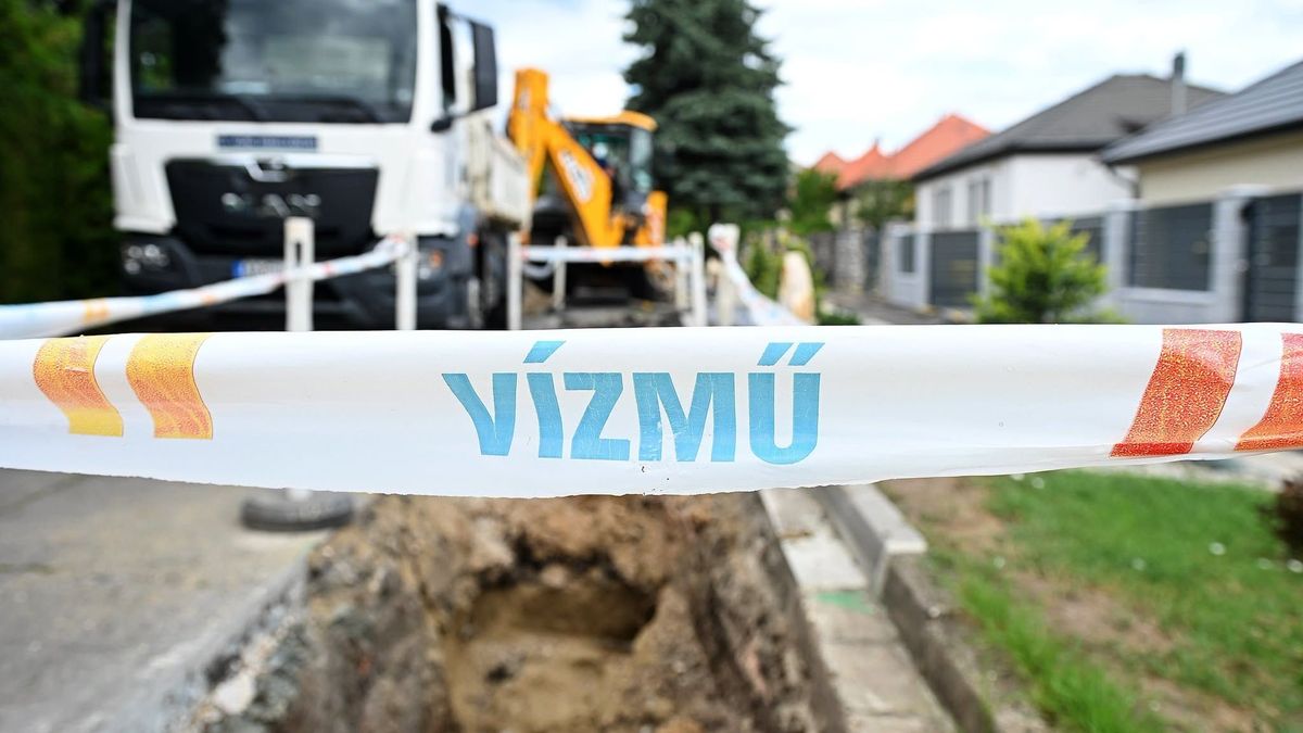 Erre most ne induljon: csőtörés miatt lezártak egy utcát Egerben