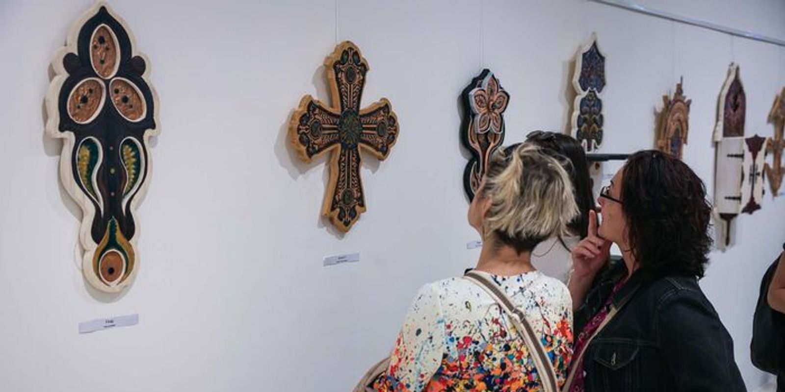 Tizenkét élet: ez az a kiállítás Egerben, amit egyszerűen nem szabad kihagyni – mutatjuk, miért!
