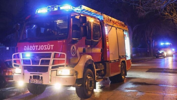 Súlyos baleset történt az M3-ason, civilek segítettek a bajbajutott sofőrnek