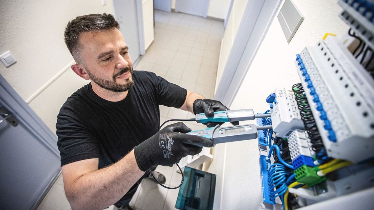 Nem mindegy, kire bízod a felújítást! Kitálaltak a hevesiek, elképesztő, mi derült ki a helyi szakemberekről!