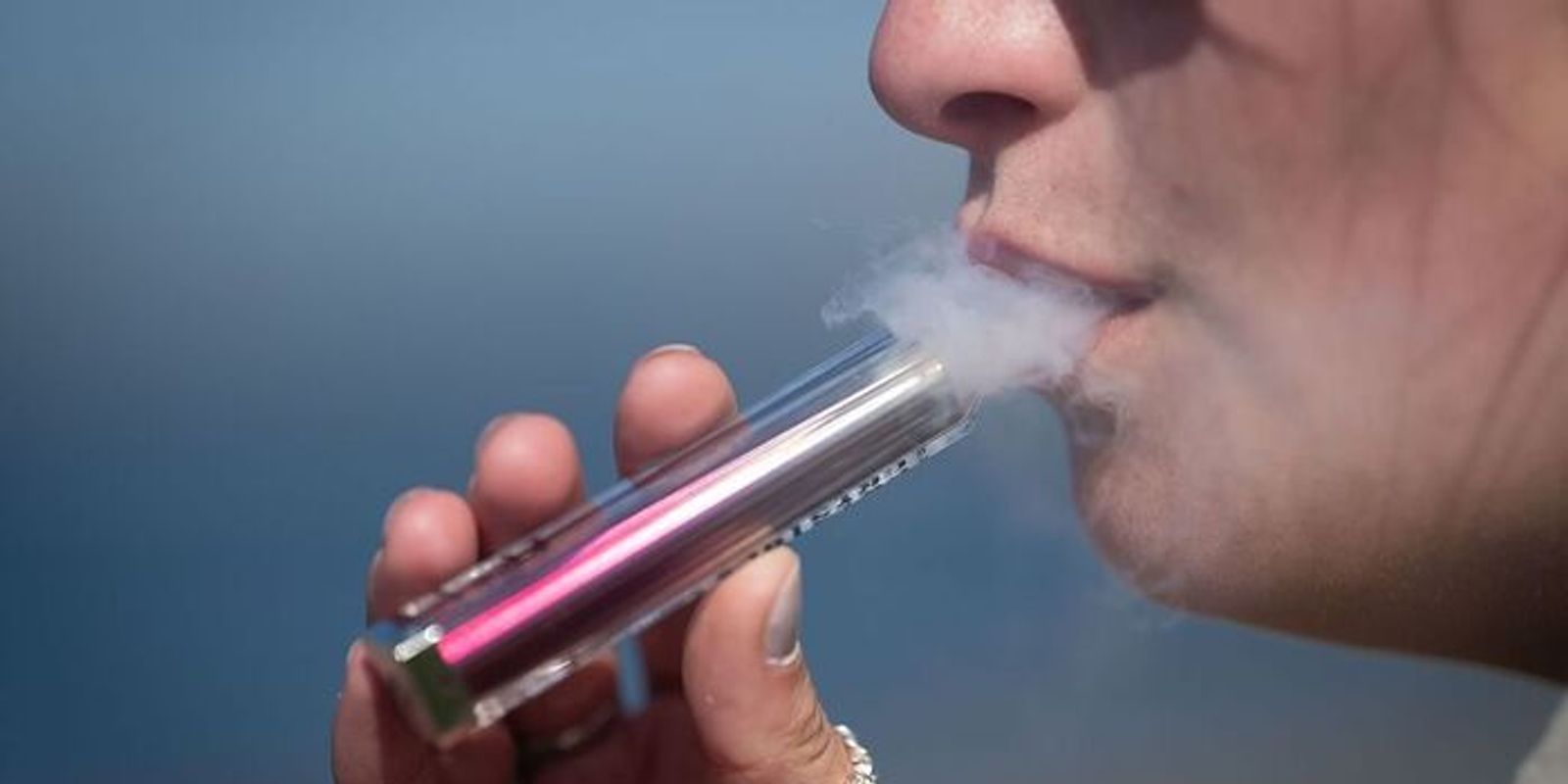 Veszélyes trend: terjed az illegális vape, újra nő a hamis cigaretták aránya