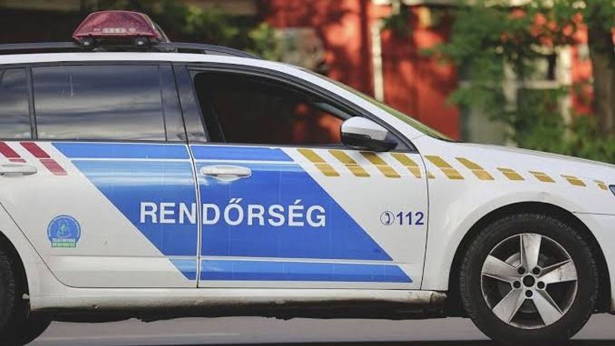 Gyalogost gázolt egy autó az egri áruház közelében – mentőket, rendőröket riasztottak