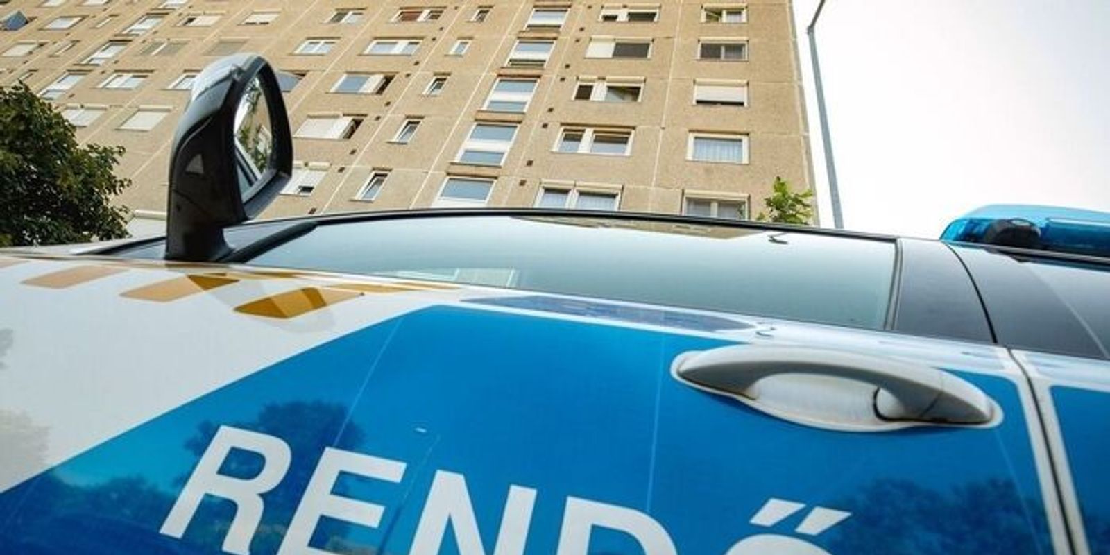Késelés történt a hevesi községben: a támadó áldozata autójával menekült el a tetthelyről