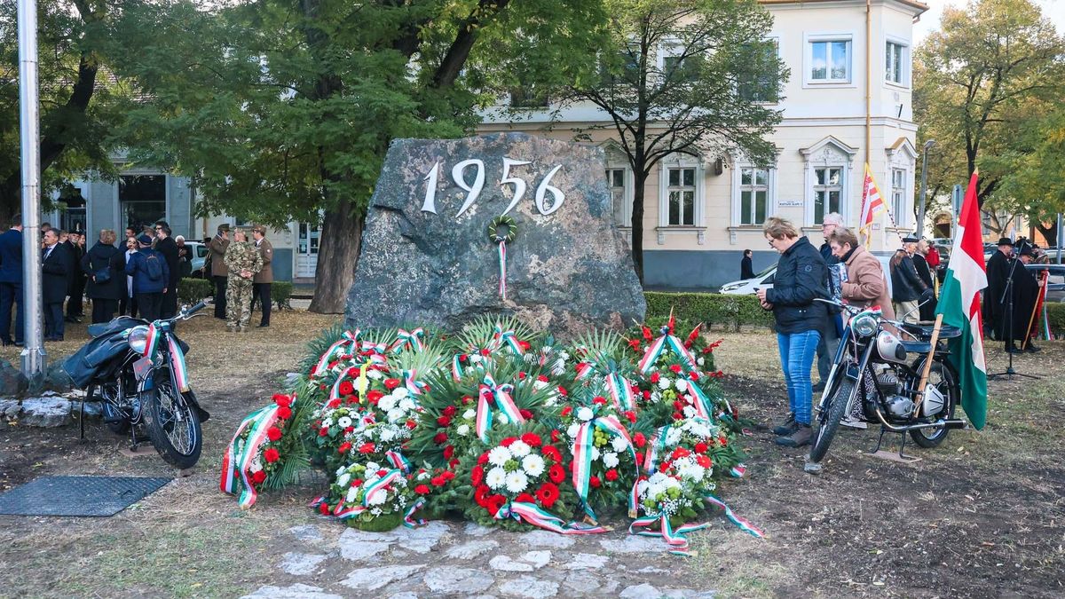 „Ez a szabadság ünnepe, nemcsak a gyászé” – fotón és videón mutatjuk, hogyan ünnepelt Eger október 23-án
