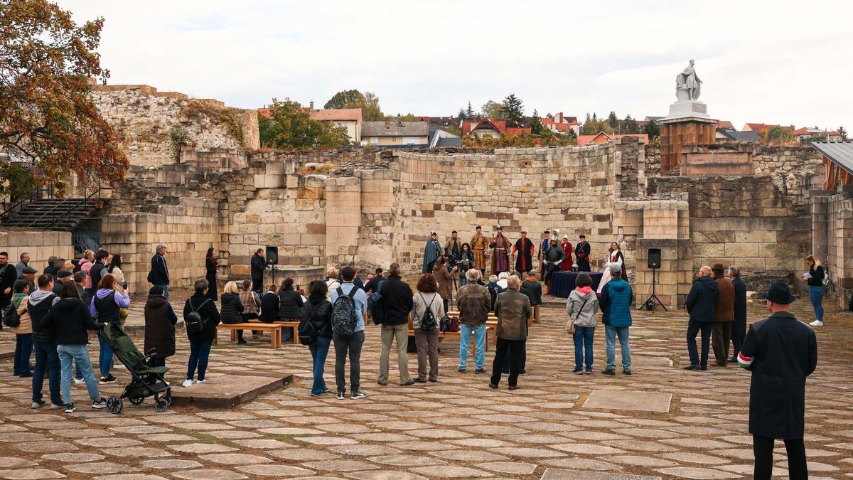 Történelmi pillanatok az egri várban: kiderült, ki kapta meg Dobó kardját