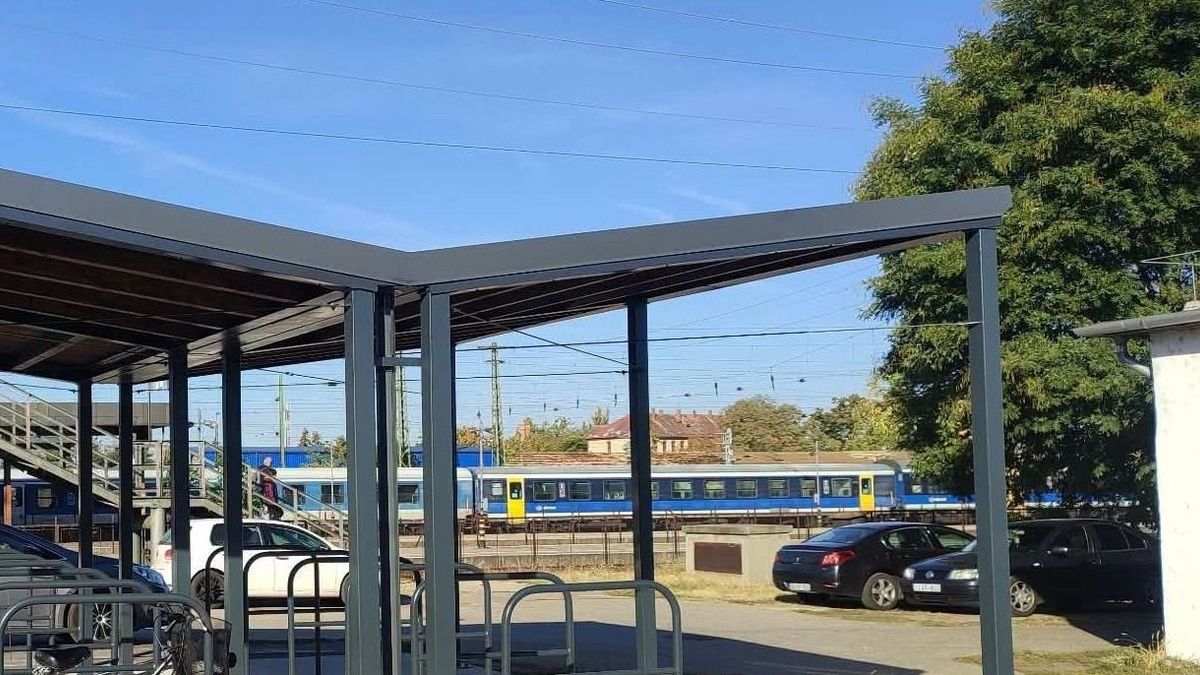 Megküzdöttek érte, de végre elkészült a várva várt fejlesztés a hatvani vasútállomáson – fotó